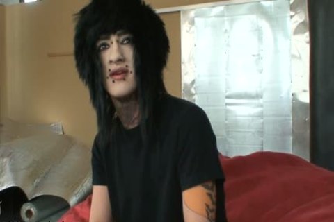 Dalive Is A boyfrend Who Likes To Touch His cock