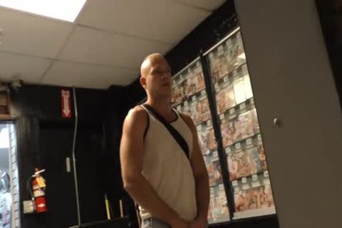 White teen Finds Hung black gay paramour At A Glory hole