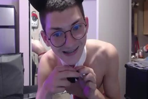 lusty Nerdy Crossdresser With Glasses web camera Solo