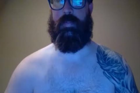 BEARDGAME227 LOOKIN FOR SOME dick