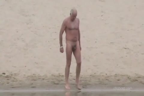 Spy older males And Grandpas Swimming naked