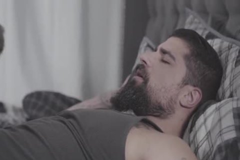 Muscle hunk raw anal fucked