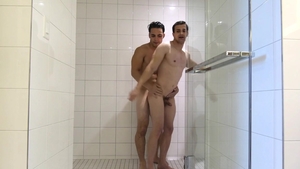 GayRoom - Real sex with Erik Andrews and Ollie