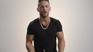 How Men Orgasm: Lone Hunk's Sticky Showers