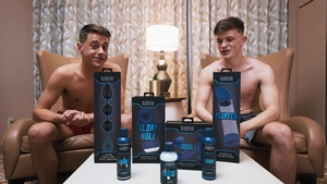 Men: Glory Hole Stroker Takes Over