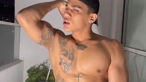 Fapping Frenzy featuring Fit Lucian Reed